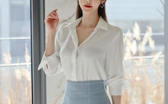 火车上顶着妈妈下面好热好紧